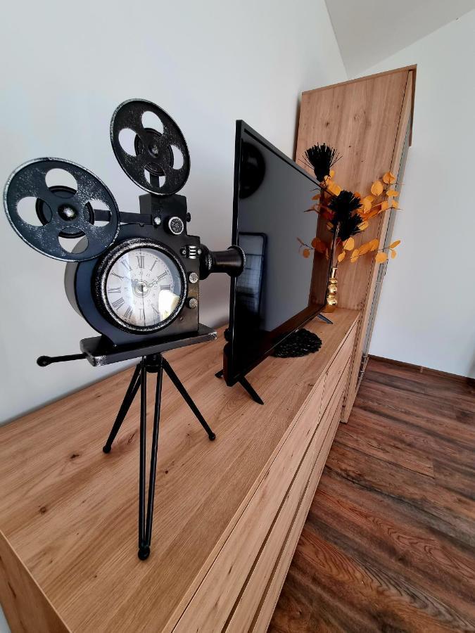 Retro Chic Studio プーラ エクステリア 写真